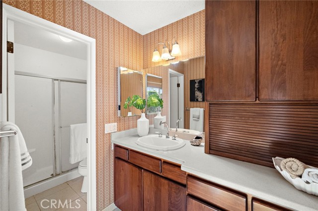 11551 Gladstone Circle, Fountain Valley CA: https://media.crmls.org/medias/2702f1c5-878f-4317-afb6-58f748b663cb.jpg
