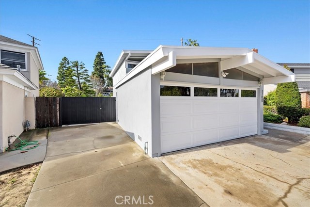 1100 Ysabel Street, Redondo Beach, California 90277, 4 Bedrooms Bedrooms, ,1 BathroomBathrooms,Residential,Sold,Ysabel,SB21269204