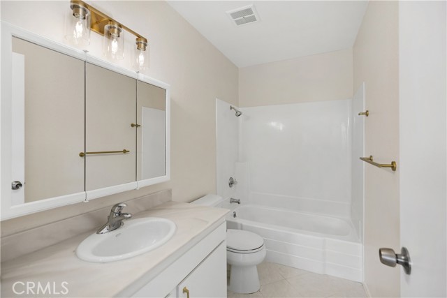 25702 Nugget, Lake Forest CA: https://media.crmls.org/medias/270592a9-9087-48ef-bea5-34dd77011261.jpg