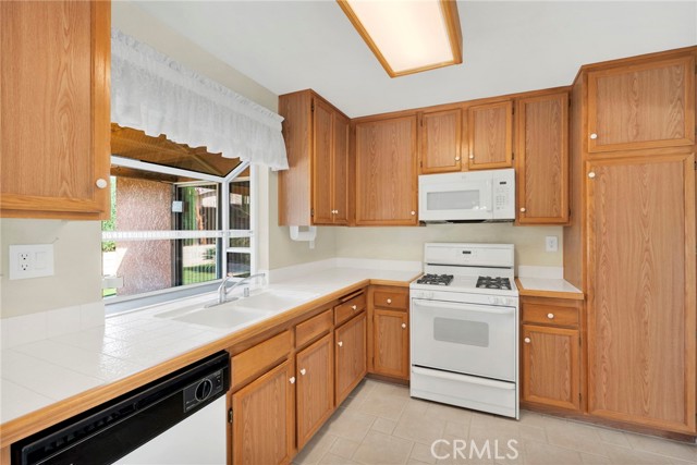 Detail Gallery Image 11 of 30 For 12384 Highgate, Victorville,  CA 92395 - 2 Beds | 2 Baths