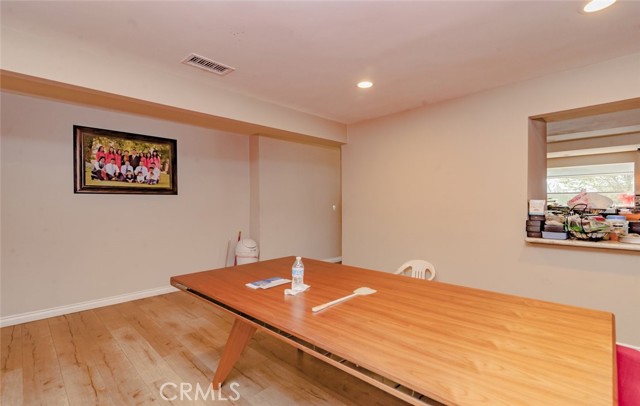625 W La Verne Street, Anaheim CA: https://media.crmls.org/medias/27063145-f266-4d20-8b73-28368ec8c325.jpg