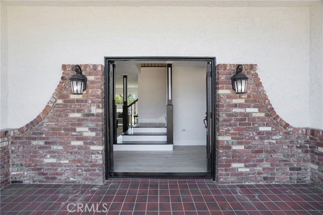 Detail Gallery Image 5 of 35 For 418 S Wheeler Pl, Orange,  CA 92869 - 5 Beds | 2/1 Baths