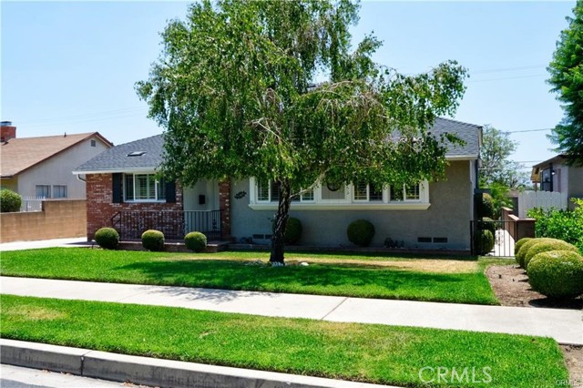 2031 Jolley Drive, Burbank CA: https://media.crmls.org/medias/270724f2-ec0f-422f-be7d-4d0a0b901802.jpg