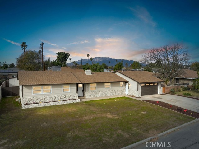 Detail Gallery Image 1 of 25 For 950 N Oakdale Ave, Rialto,  CA 92376 - 3 Beds | 1/1 Baths