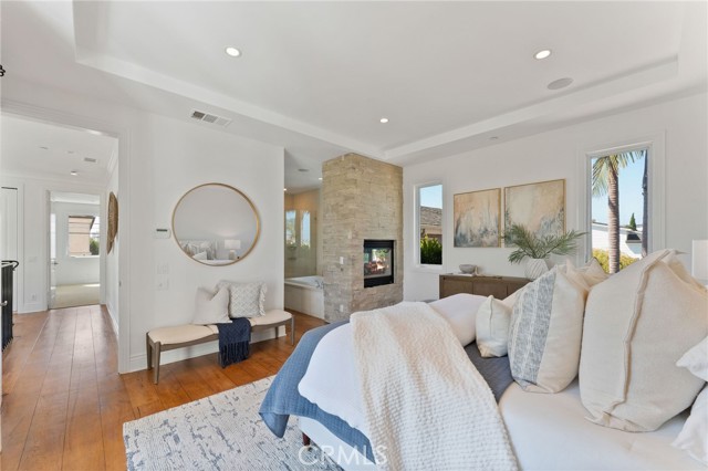 Detail Gallery Image 28 of 45 For 3201 4th Ave, Corona Del Mar,  CA 92625 - 3 Beds | 2/1 Baths