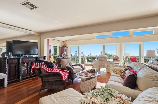 Detail Gallery Image 23 of 75 For 2275 W 25th #114,  San Pedro,  CA 90732 - 3 Beds | 2 Baths