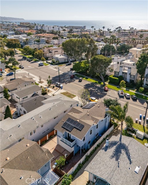 420 Broadway, Redondo Beach, California 90277, 4 Bedrooms Bedrooms, ,2 BathroomsBathrooms,Residential,For Sale,Broadway,SB26076613