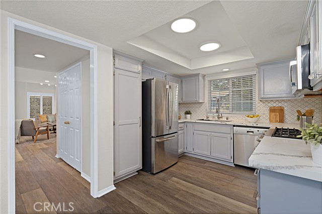 Detail Gallery Image 12 of 26 For 105 Grand Ave #D,  Monrovia,  CA 91016 - 3 Beds | 2/1 Baths