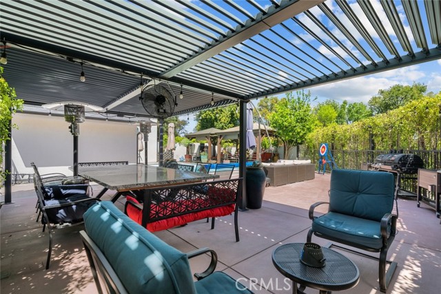 22835 Styles Street, Woodland Hills CA: https://media.crmls.org/medias/27092b6e-fa92-42f1-8a91-84f9cd0c819e.jpg