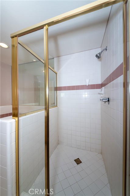 Detail Gallery Image 17 of 53 For 5224 Zelzah Ave #309,  Encino,  CA 91316 - 2 Beds | 2/1 Baths