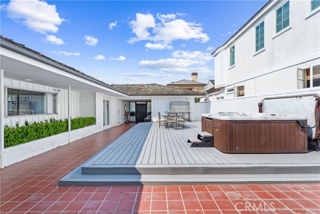 Detail Gallery Image 22 of 36 For 11 Harbor Is, Newport Beach,  CA 92660 - 3 Beds | 2 Baths
