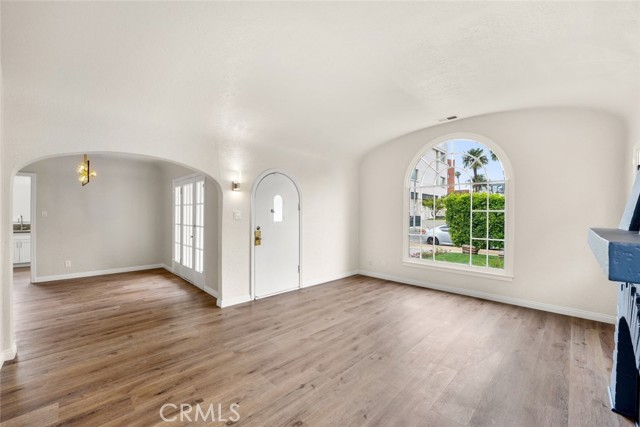 Detail Gallery Image 11 of 51 For 4326 Colbath Ave, Sherman Oaks,  CA 91423 - 2 Beds | 2 Baths