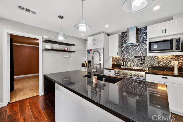 Detail Gallery Image 7 of 68 For 31386 Corte San Leandro, Temecula,  CA 92592 - 4 Beds | 2/1 Baths