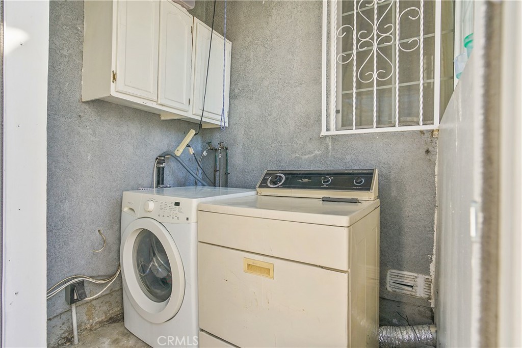 https://media.crmls.org/medias/270d1c84-324d-496a-8bf1-24e0bbbc3aba.jpg?preset=X-Large