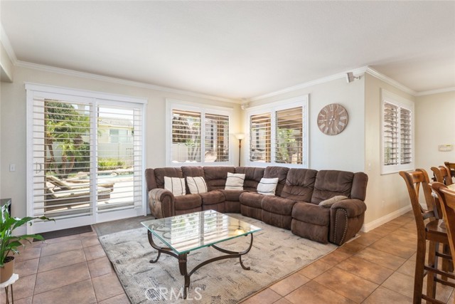 4127 Forest Highlands Circle, Corona CA: https://media.crmls.org/medias/270da299-7ffa-480e-b59d-a73c4b492156.jpg