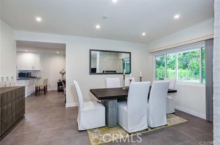 6236 Capistrano Avenue, Woodland Hills CA: https://media.crmls.org/medias/270e0464-bbb8-48ab-8a8d-ef58318d5fad.jpg