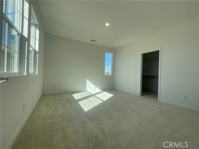 Detail Gallery Image 12 of 21 For 2591 Pheasant Way, Ontario,  CA 91761 - 4 Beds | 2/1 Baths