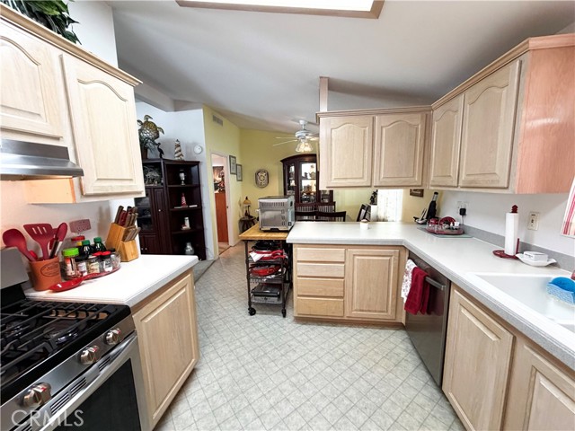 Detail Gallery Image 13 of 36 For 15111 Pipeline Ave #18,  Chino Hills,  CA 91709 - 3 Beds | 2 Baths