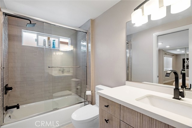 2208 The Strand, Manhattan Beach CA: https://media.crmls.org/medias/270edf9b-b893-4c61-b949-1d9b6f5ea2f8.jpg