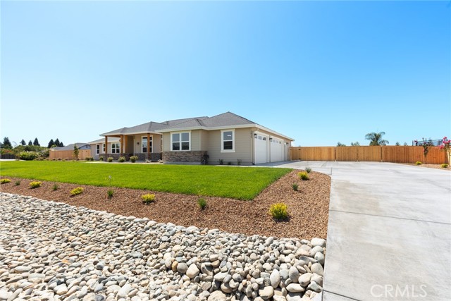 5035 San Juanico Drive, Chico CA: https://media.crmls.org/medias/270f108e-51df-4c64-89ad-54e6e9fd299b.jpg