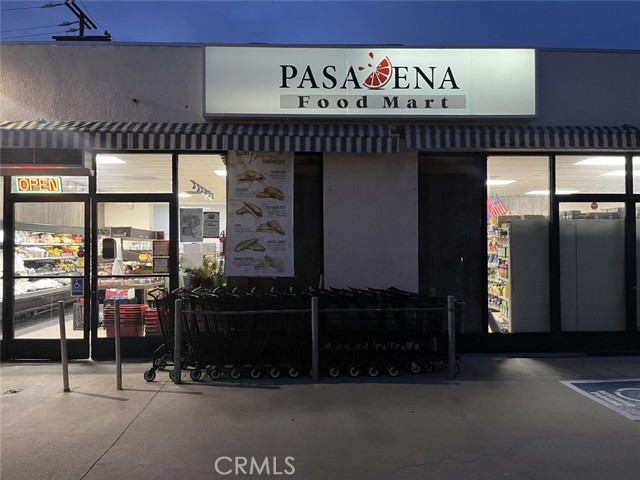 1511 E Washington Boulevard, Pasadena CA: https://media.crmls.org/medias/270f13a1-575a-4036-ab31-893e85041f74.jpg
