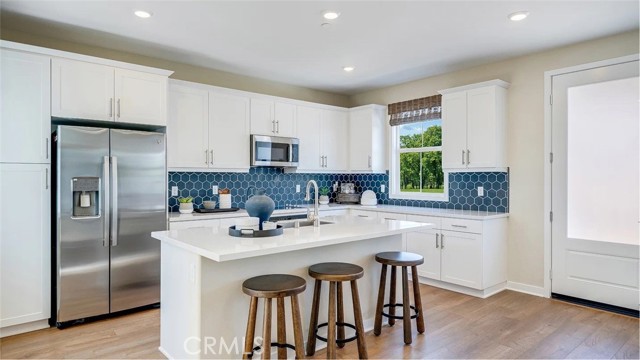 2601 E Hyde Paseo, Ontario CA: https://media.crmls.org/medias/27104b69-31b8-4ded-9837-30224336aad6.jpg