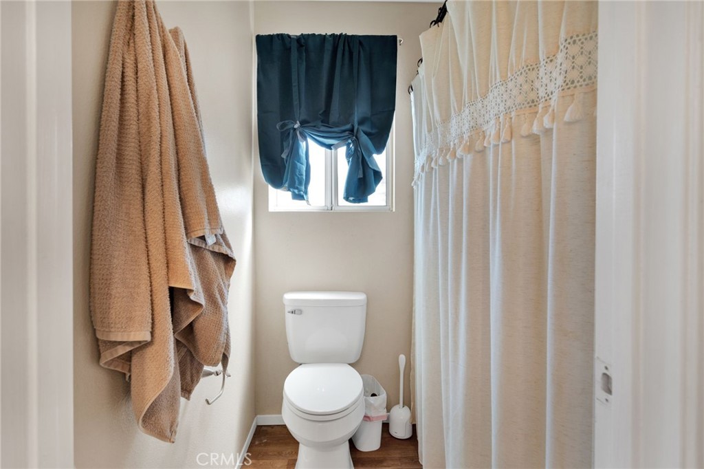 https://media.crmls.org/medias/27113205-ab6b-406c-ab2d-7df55de022d5.jpg?preset=X-Large