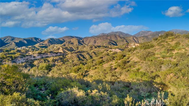 Detail Gallery Image 18 of 21 For 19942 Summit Trail Rd, Trabuco Canyon,  CA 92679 - 6 Beds | 6/2 Baths