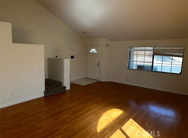 13675 Riverstone Drive, Victorville CA: https://media.crmls.org/medias/27123fd6-425f-486f-be9a-db89934055ab.jpg