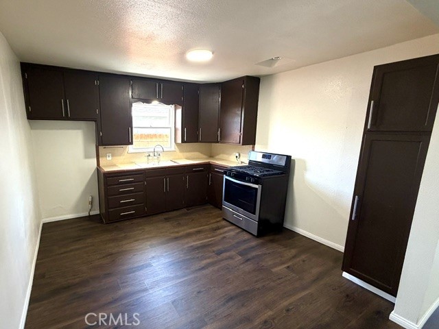 https://media.crmls.org/medias/2712cbea-e9e0-4484-9943-25e4d0b19ddb.jpg?preset=X-Large