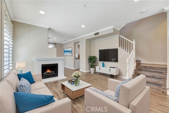 Detail Gallery Image 2 of 47 For 7079 Depoe Ct, Huntington Beach,  CA 92648 - 3 Beds | 2/1 Baths