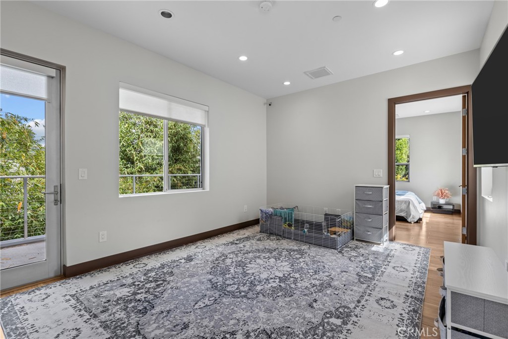 MLS #SR25260301 image #16