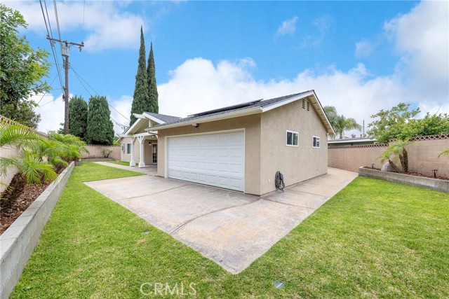 7390 Blackhawk Circle, Buena Park CA: https://media.crmls.org/medias/2713fee5-44e9-45bf-83ca-99f035f61c1b.jpg