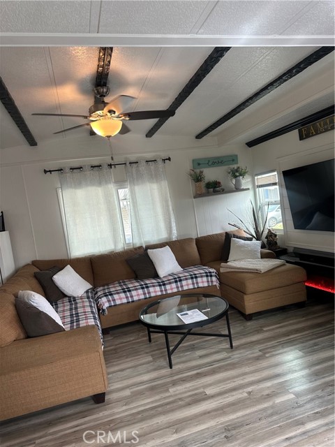 Detail Gallery Image 2 of 11 For 1097 N State #186,  Hemet,  CA 92543 - 2 Beds | 1/1 Baths