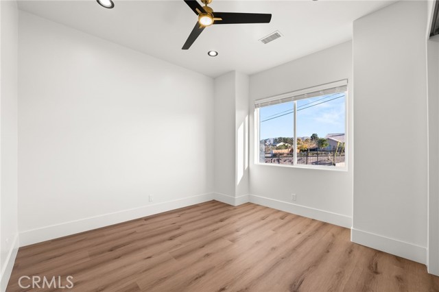 Detail Gallery Image 12 of 72 For 17840 Talisman St, Hesperia,  CA 92345 - 4 Beds | 3/1 Baths