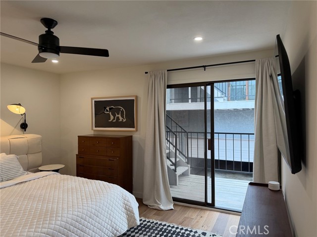 Detail Gallery Image 17 of 38 For 1401 12th #B,  Manhattan Beach,  CA 90266 - 3 Beds | 2 Baths