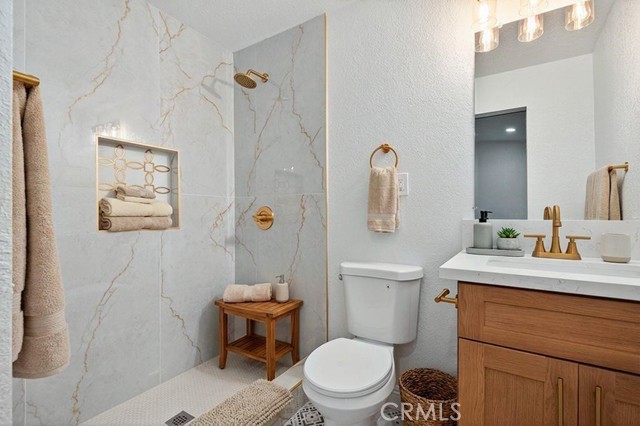 Detail Gallery Image 15 of 49 For 4392 Elm, Long Beach,  CA 90807 - 3 Beds | 2 Baths