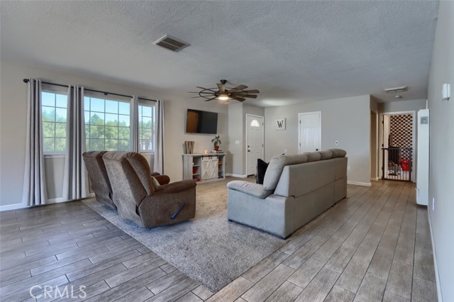 Detail Gallery Image 5 of 43 For 3848 Sherrod Rd, Mariposa,  CA 95338 - 2 Beds | 2 Baths