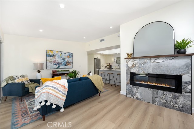 1540 Northwood Road, Seal Beach CA: https://media.crmls.org/medias/2715df91-2c9c-4a2d-a075-595db0d7a1e2.jpg