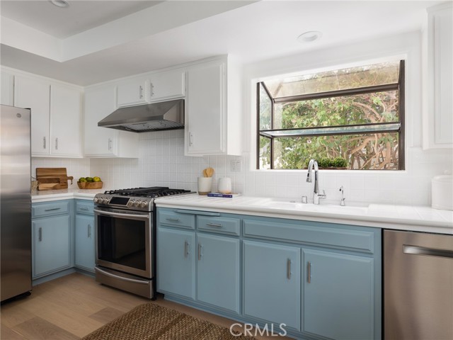 3509 Poinsettia Avenue, Manhattan Beach, California 90266, 4 Bedrooms Bedrooms, ,2 BathroomsBathrooms,Residential,Sold,Poinsettia,SB21155019