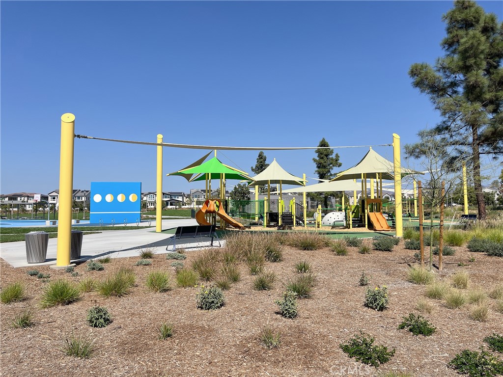 27168af7 2f65 4db7 B349 0ea93c37bc48