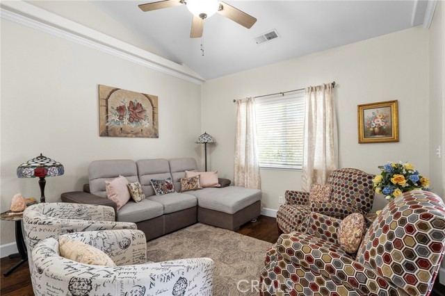 Detail Gallery Image 6 of 51 For 17 Pleasant Oak Ln, Oroville,  CA 95966 - 3 Beds | 2 Baths