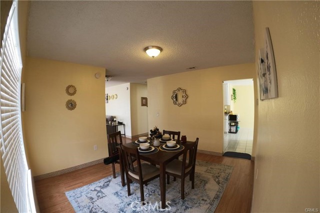 Detail Gallery Image 3 of 22 For 14465 Linden, Hesperia,  CA 92345 - 3 Beds | 2 Baths