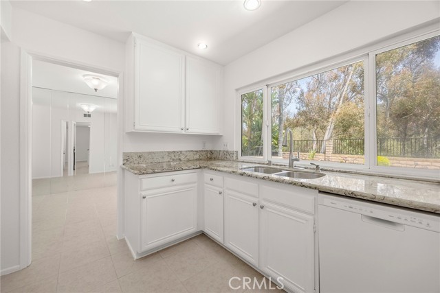 21792 Empanada, Mission Viejo CA: https://media.crmls.org/medias/2718488c-cc6d-4b6b-80d9-a679557b3319.jpg