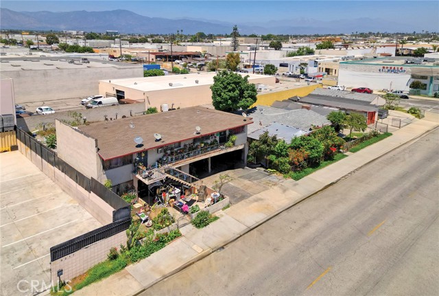 2403 Lee Avenue, South El Monte CA: https://media.crmls.org/medias/271855a1-2cce-48dd-8db8-336a15a29bfe.jpg