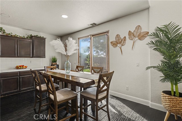 Detail Gallery Image 15 of 54 For 2001 Sola Ct, Atwater,  CA 95301 - 5 Beds | 3/1 Baths