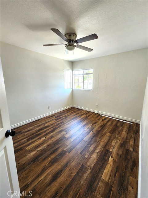 950 La Palma Circle, Corona CA: https://media.crmls.org/medias/2719a81c-7ed6-4965-ad05-1930029b32fe.jpg
