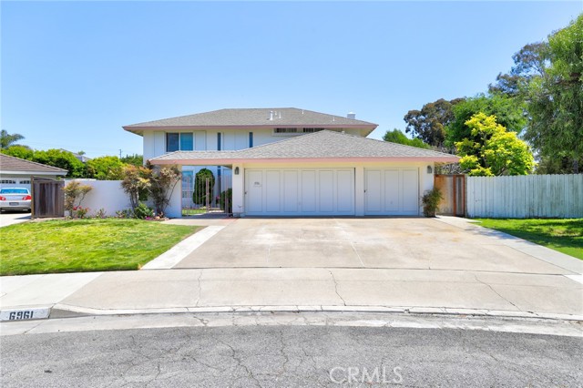 Detail Gallery Image 1 of 44 For 6961 via Angelina Dr, Huntington Beach,  CA 92647 - 5 Beds | 3 Baths