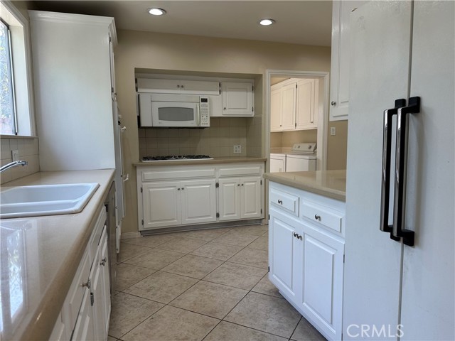 6379 Darby Place, Tarzana CA: https://media.crmls.org/medias/2719d879-a88e-454a-a461-12c7fccb4061.jpg