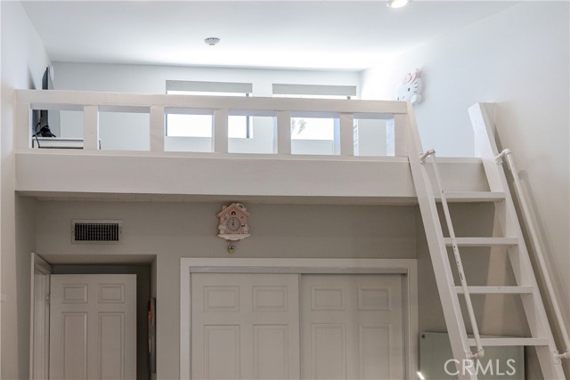 Detail Gallery Image 39 of 51 For 1219 S Catalina Ave, Redondo Beach,  CA 90277 - 4 Beds | 3/1 Baths